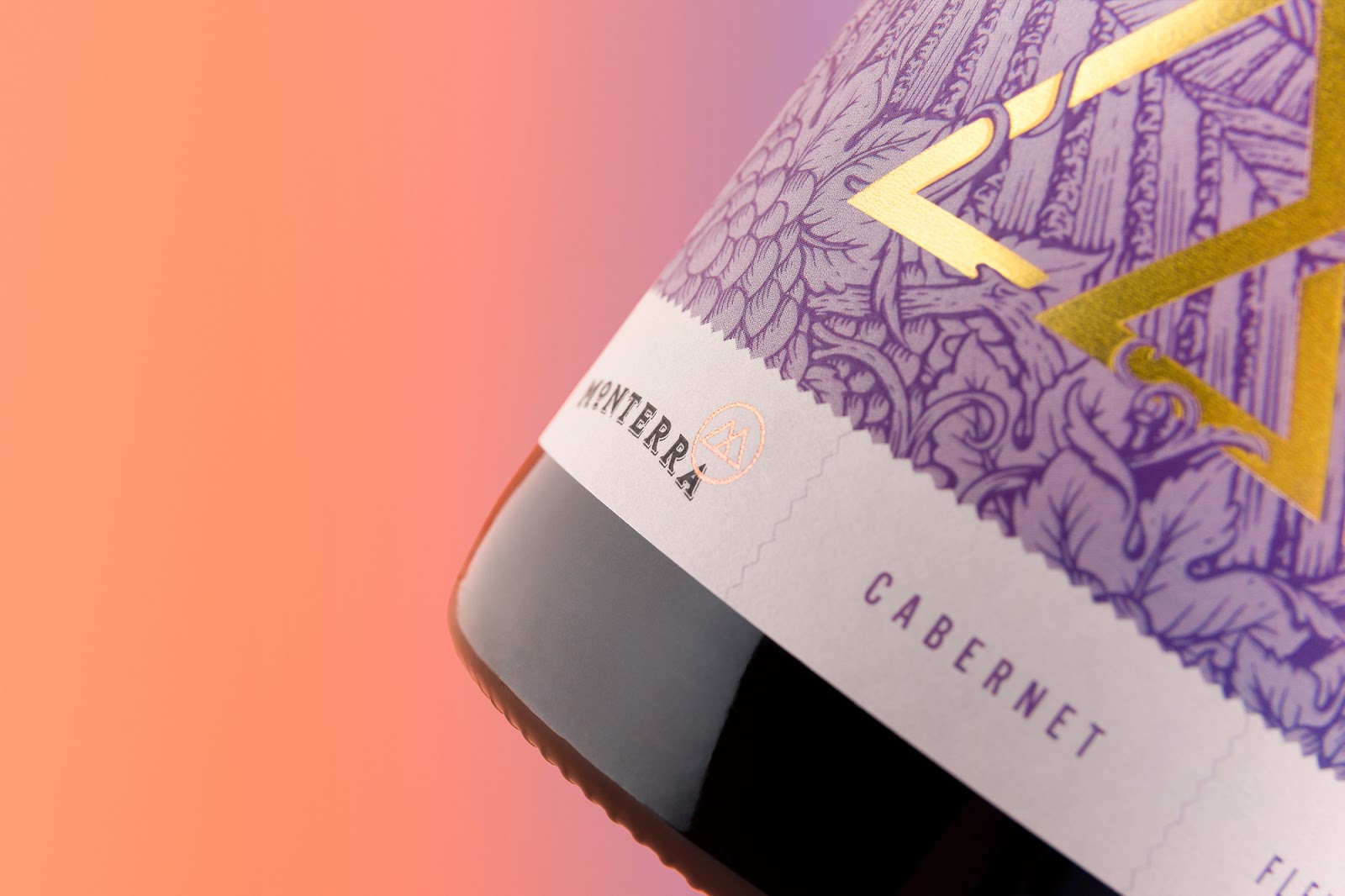 重慶產(chǎn)品創(chuàng)意包裝設(shè)計(jì)-酒包裝設(shè)計(jì)(圖4)