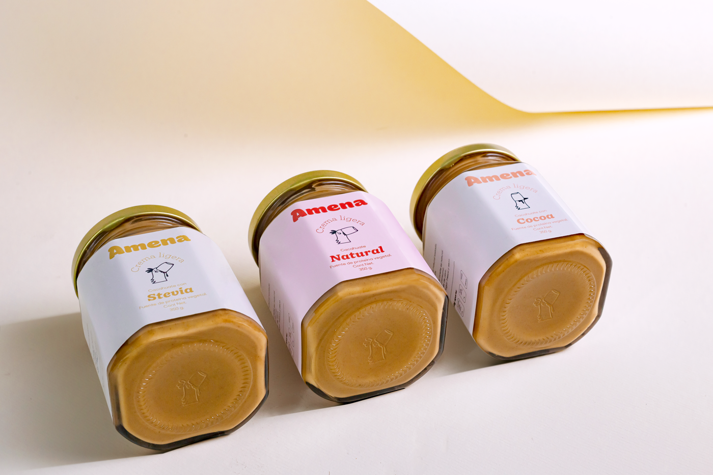 花生醬包裝設(shè)計(jì)如夢(mèng)般柔滑輕盈(圖6)