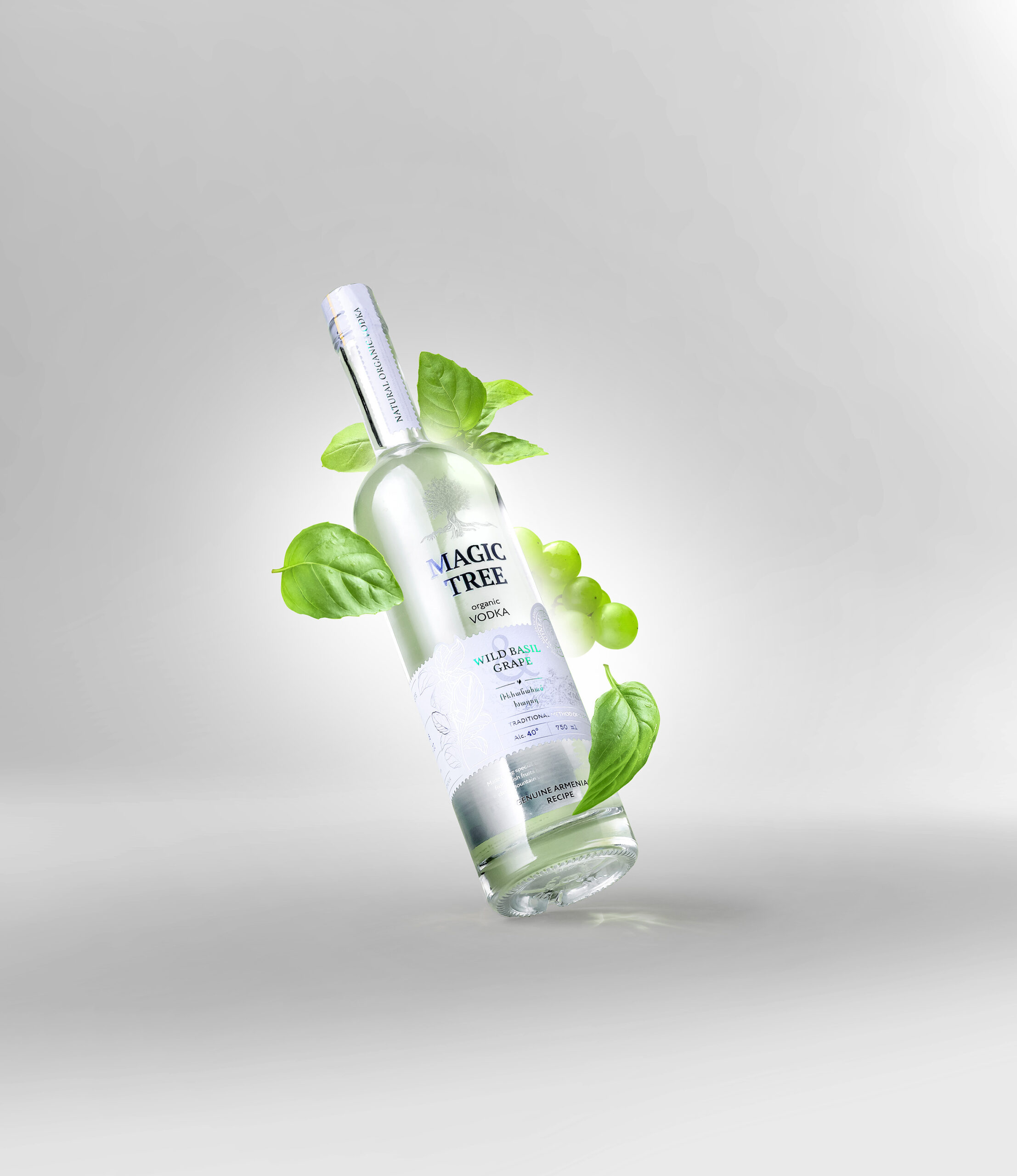 原始高貴的伏特加酒包裝設計欣賞(圖4) 原始高貴的伏特加酒包裝設計欣賞(圖4)