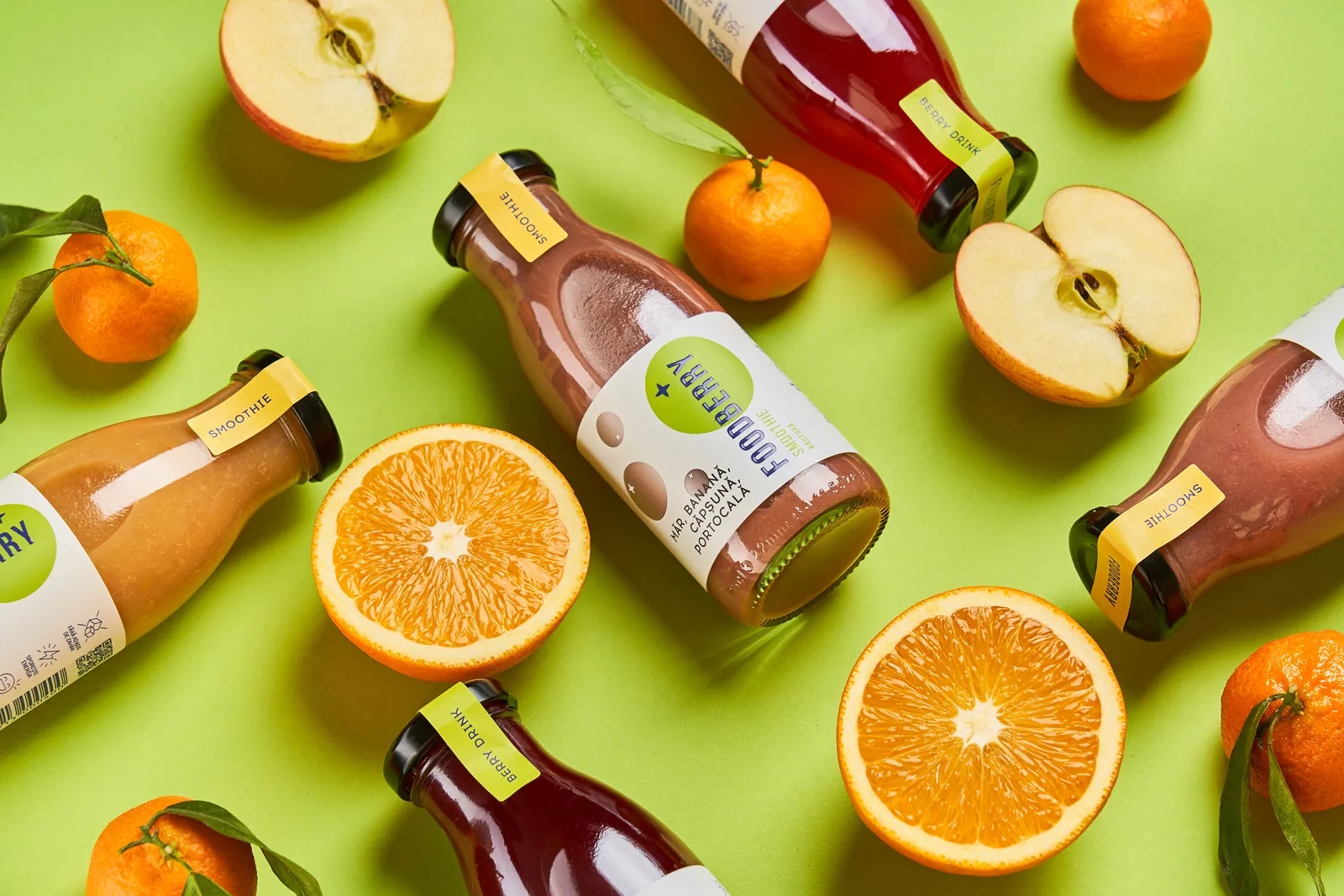 極簡(jiǎn)的飲料包裝瓶設(shè)計(jì)(圖1) 極簡(jiǎn)的飲料包裝瓶設(shè)計(jì)(圖1)