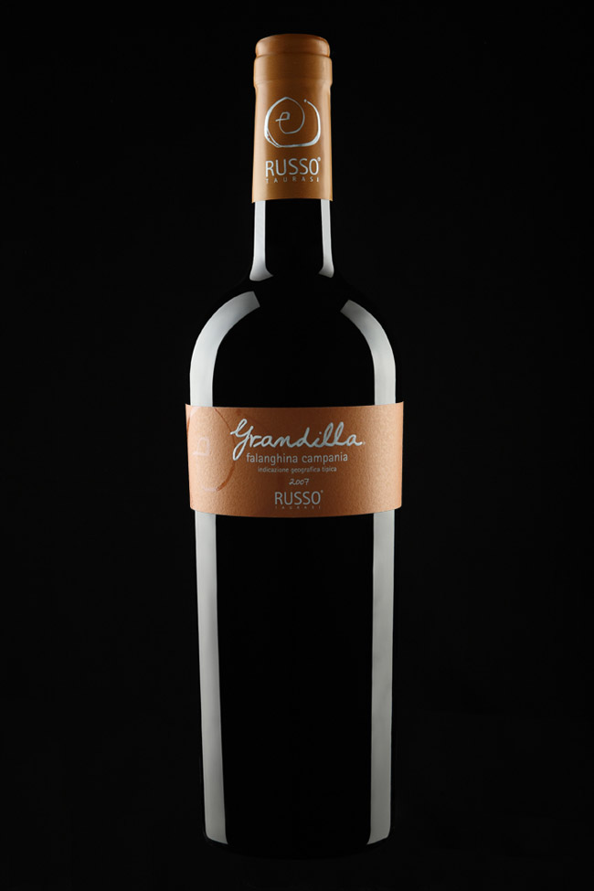 簡約紅酒標(biāo)包裝設(shè)計(圖7)