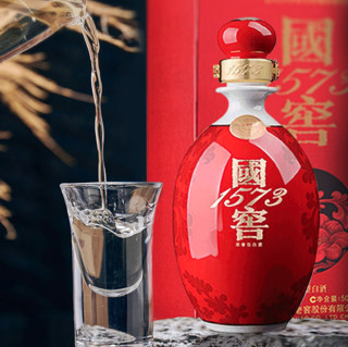 創(chuàng)意酒包裝設(shè)計(jì)鴻運(yùn)濃香型白酒產(chǎn)品包裝設(shè)計(jì)欣賞(圖3)