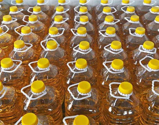 美食客大豆油 MEISHIKE美食客食品包裝設(shè)計欣賞(圖3)