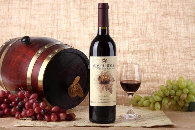 威龍葡萄酒 威龍食品包裝設(shè)計欣賞(圖3)